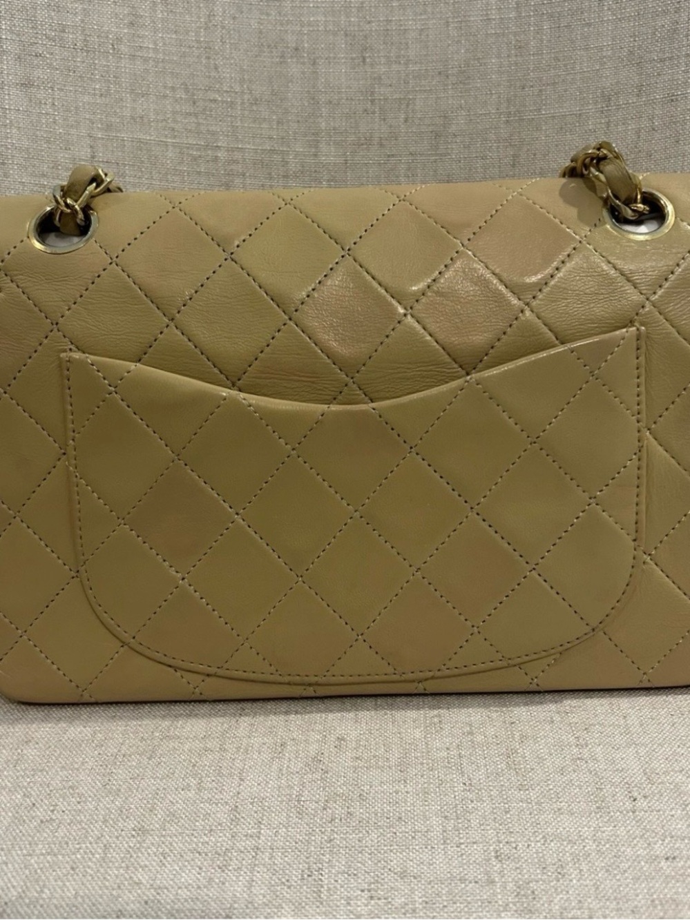 CHANEL Beige Lambskin Leather Shoulder Bag Gold Chain-Entrupy Certification - Picture 3 of 10
